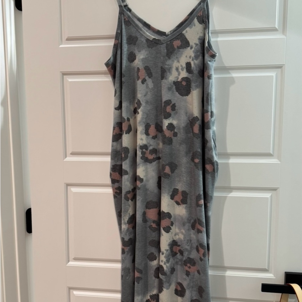 Zenana Outfitters Gray and Pink Maxi Dress